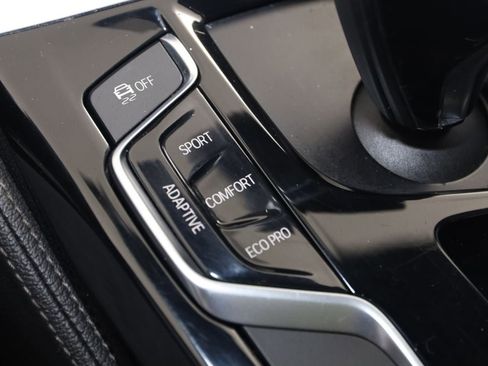 Used 2018 BMW M550i xDrive AWD/4WD image 28