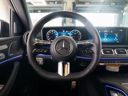 New 2026 Mercedes-Benz GLS 580 4MATIC image 30