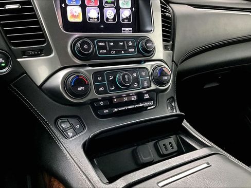 Used 2018 Chevrolet Suburban Premier image 8