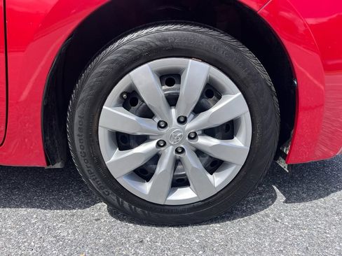 Used 2015 Toyota Corolla LE FWD image 19