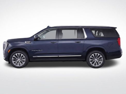 Certified 2023 GMC Yukon XL Denali w/ Denali Reserve Package AWD/4WD image 8