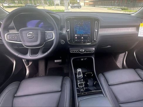 New 2026 Volvo XC40 B5 Ultra w/ Protection Package Premier AWD/4WD image 9