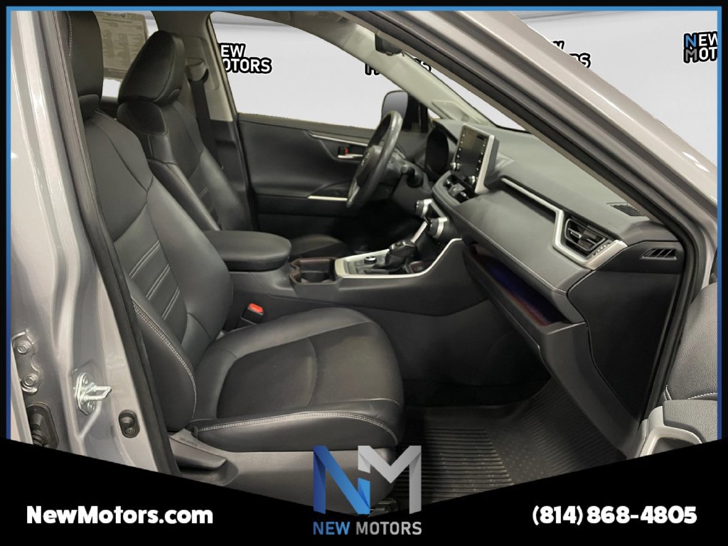 Used 2020 Toyota RAV4 Limited AWD/4WD image 15
