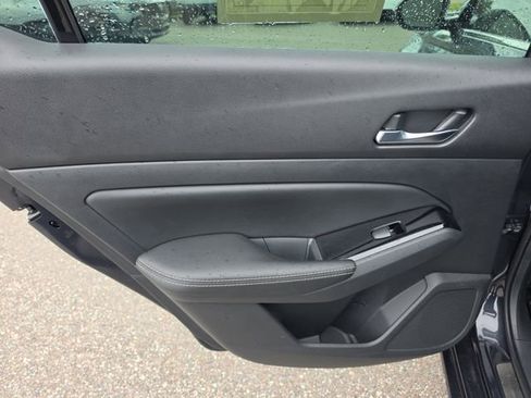 Used 2020 Nissan Altima 2.5 Platinum FWD image 11
