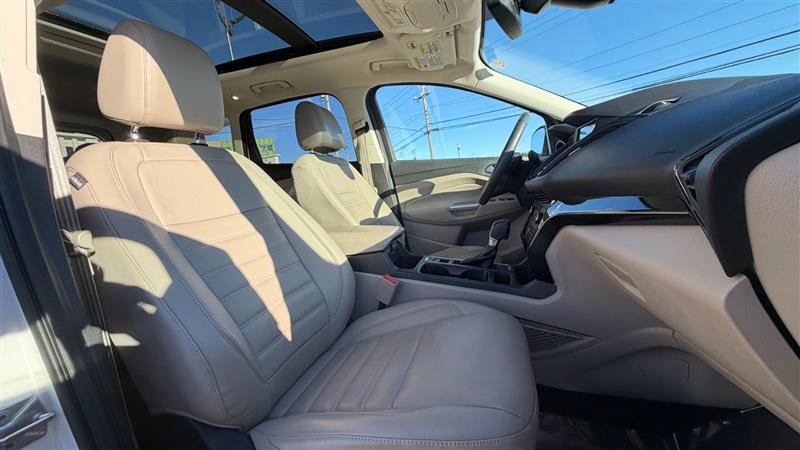 Used 2017 Ford Escape Titanium AWD/4WD image 36