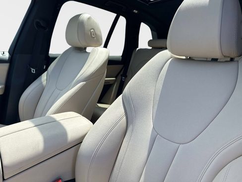 Used 2022 BMW X5 sDrive40i w/ Premium Package RWD image 26