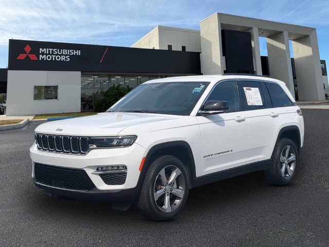 Used 2025 Jeep Grand Cherokee Limited RWD image 1