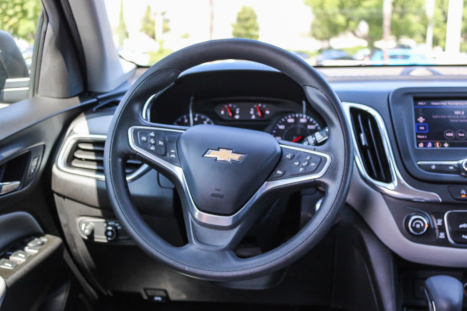 Used 2023 Chevrolet Equinox LS FWD image 15