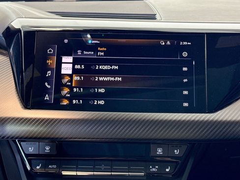 Used 2023 Audi e-tron GT Premium Plus w/ Performance Package image 15