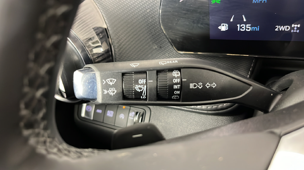 Used 2025 Chevrolet Equinox LT AWD/4WD image 29