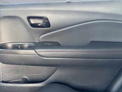 Certified 2025 Honda Passport Black Edition image 17