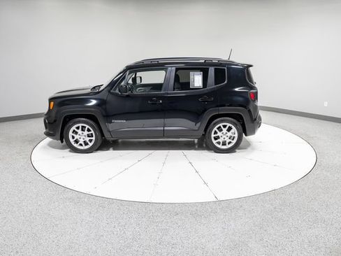 Used 2019 Jeep Renegade Latitude w/ Cold Weather Group image 33