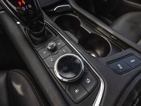 Used 2021 Cadillac XT5 Premium Luxury image 21