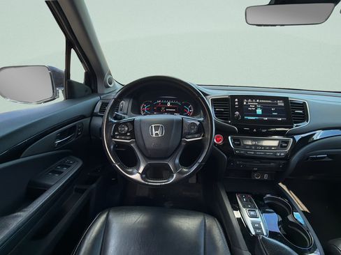 Used 2019 Honda Pilot Touring image 12