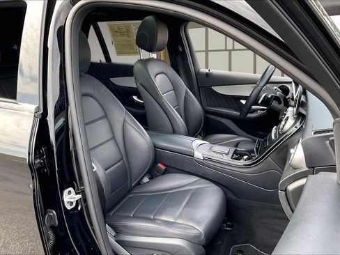 Used 2022 Mercedes-Benz GLC 300 image 29