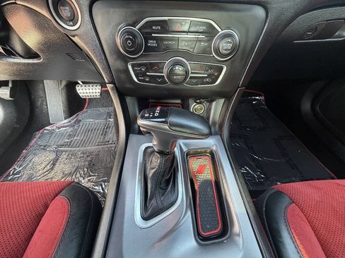Used 2019 Dodge Charger Scat Pack w/ Plus Group RWD image 18