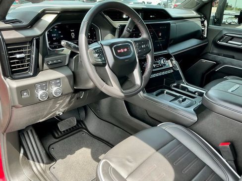 Used 2025 GMC Sierra 2500 AT4X AWD/4WD image 40