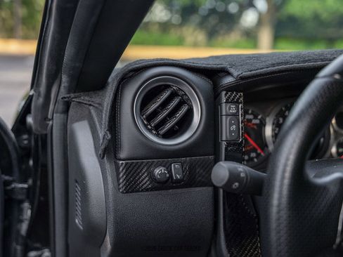 Used 2010 Nissan GT-R Premium AWD/4WD image 36