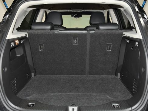 Used 2019 Buick Encore Sport Touring AWD/4WD image 23