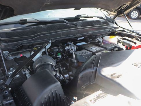 Used 2023 RAM 2500 Laramie AWD/4WD image 11
