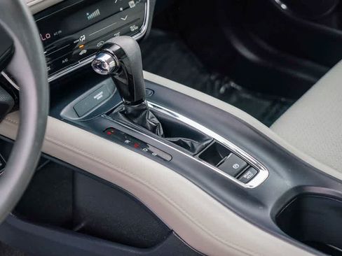 Used 2022 Honda HR-V EX image 15