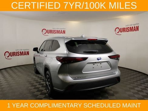 Used 2024 Toyota Highlander XLE AWD/4WD image 6