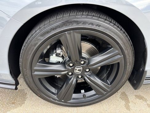 Certified 2025 Honda Accord Sport image 9