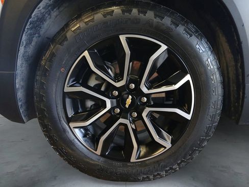 Used 2023 Chevrolet TrailBlazer ACTIV w/ Sun and Liftgate Package FWD image 14