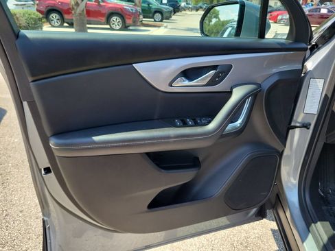 Used 2025 Chevrolet Blazer LT FWD image 23