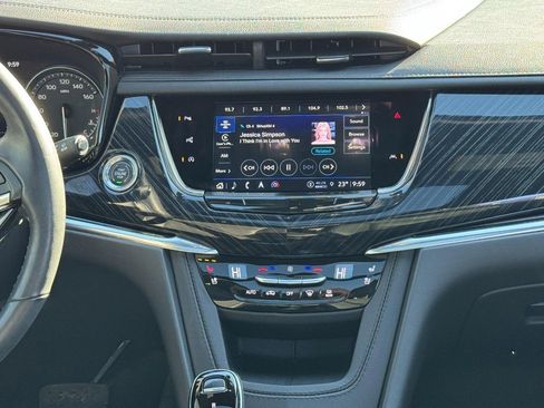 Used 2023 Cadillac XT6 Premium Luxury w/ Technology Package image 13