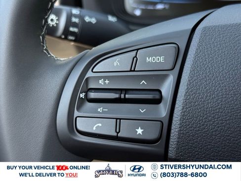 Certified 2025 Hyundai Venue SEL image 24