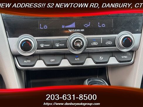 Used 2020 Hyundai Elantra Value Edition w/ Winter Weather Package FWD image 20