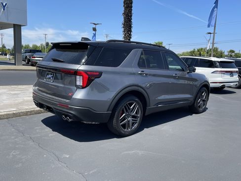 Certified 2025 Ford Explorer ST w/ Sun And Sound Package AWD/4WD image 3