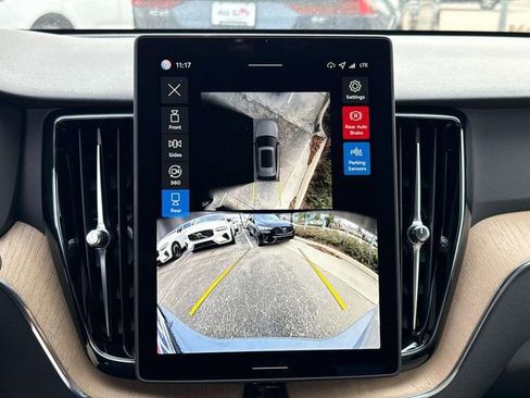 New 2026 Volvo XC60 B5 Plus w/ Climate Package image 29