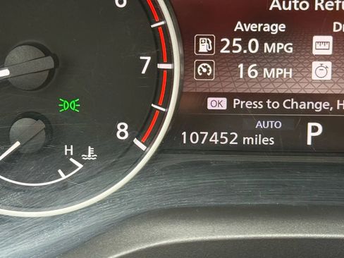 Used 2023 Nissan Rogue SV w/ SV Premium B Package image 20