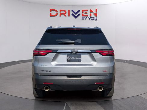 Used 2023 Chevrolet Traverse RS image 4