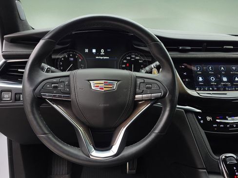 Certified 2024 Cadillac XT6 Sport w/ LPO, ONYX Package image 17