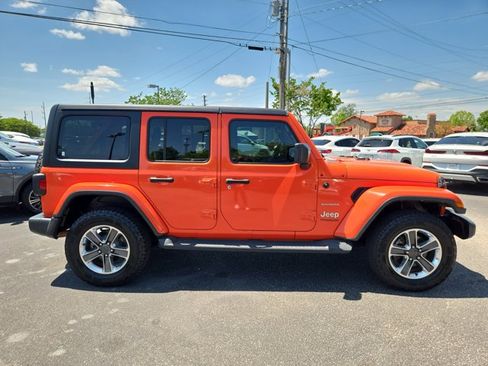 Used 2020 Jeep Wrangler Unlimited Sahara AWD/4WD image 5