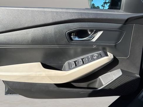 Used 2023 Honda Accord LX image 17