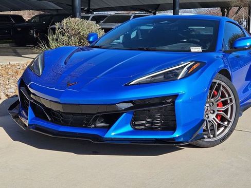 Used 2025 Chevrolet Corvette Z06 image 6