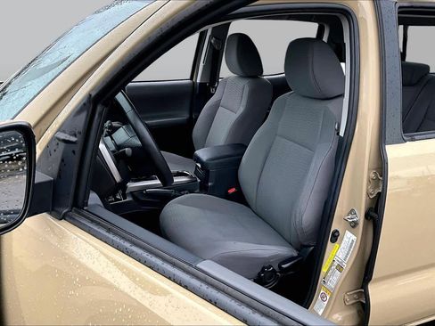 Used 2019 Toyota Tacoma SR5 RWD image 8