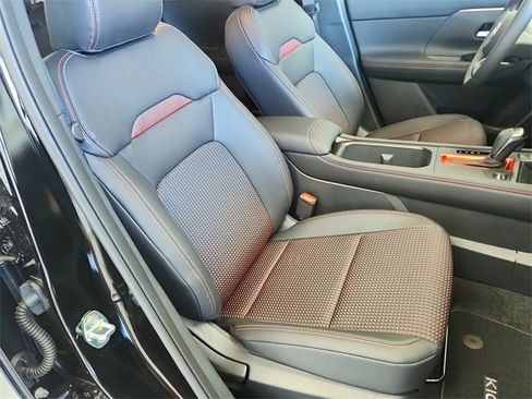New 2026 Nissan Kicks SR image 36