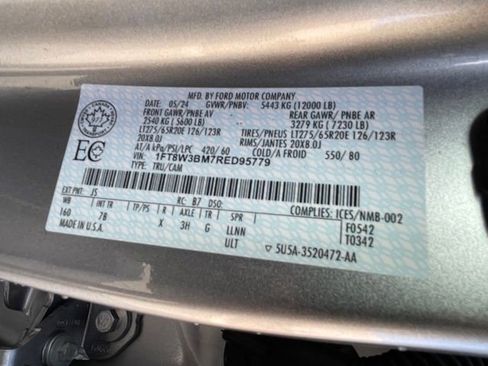 Used 2024 Ford F350 Platinum image 38