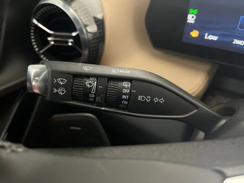 Used 2026 Chevrolet Equinox ACTIV w/ Convenience Package III AWD/4WD image 64