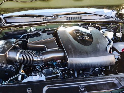 Used 2022 Toyota Tacoma TRD Sport image 31