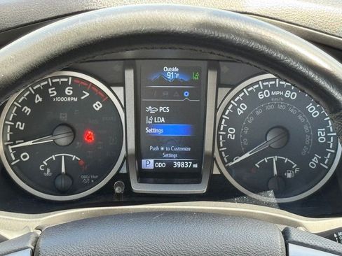 Used 2021 Toyota Tacoma SR5 RWD image 26