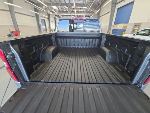 Used 2020 Chevrolet Silverado 1500 High Country w/ Technology Package AWD/4WD image 23
