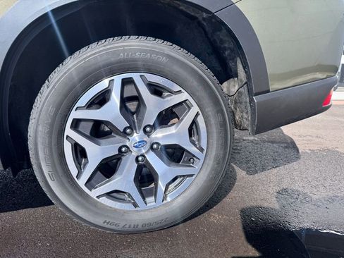 Used 2022 Subaru Forester Premium image 29