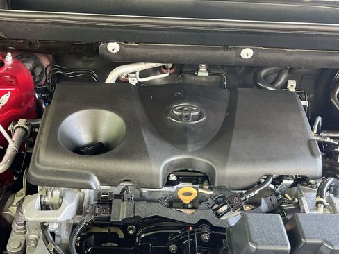 Used 2025 Toyota RAV4 LE AWD/4WD image 28