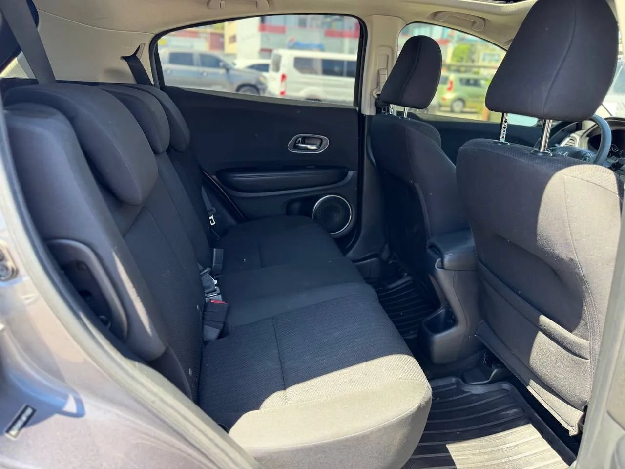 Used 2018 Honda HR-V EX image 35